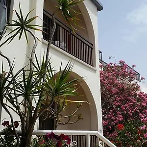 https://myriama-apartments.hotelsatayianapa.com